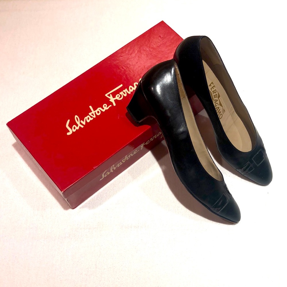 Salvatore Ferragamo Patent Heels Sz 9.5